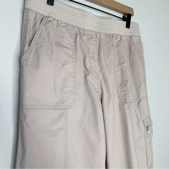 Chicos Convertible Poplin Cargo Pants Cropped Sz US 8 Beige Khaki Beachy Preppy - Picture 4 of 13